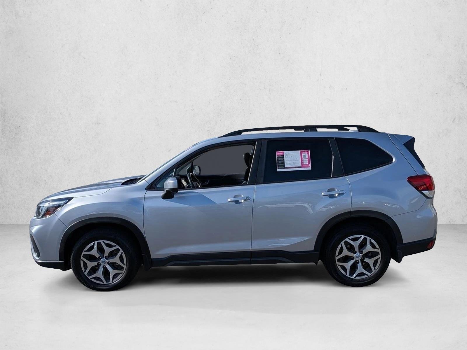 Used 2021 Ice Silver Metallic Subaru Premium image 9