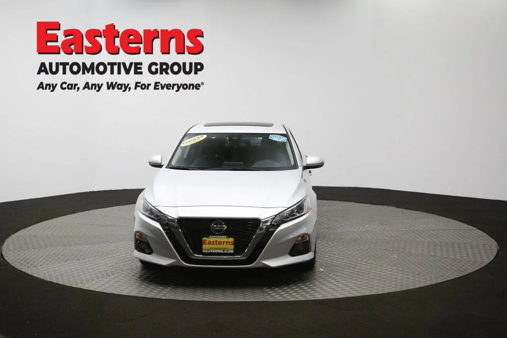 Used 2022 Silver Nissan 2.5 SL image 50