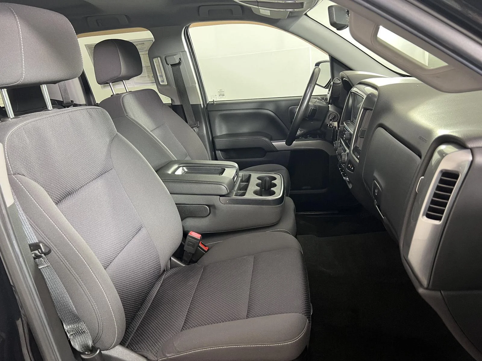 Used 2018 Black Chevrolet LT image 27