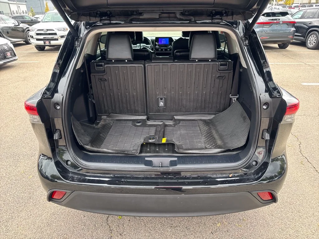 Used 2024 Black Toyota XLE image 7