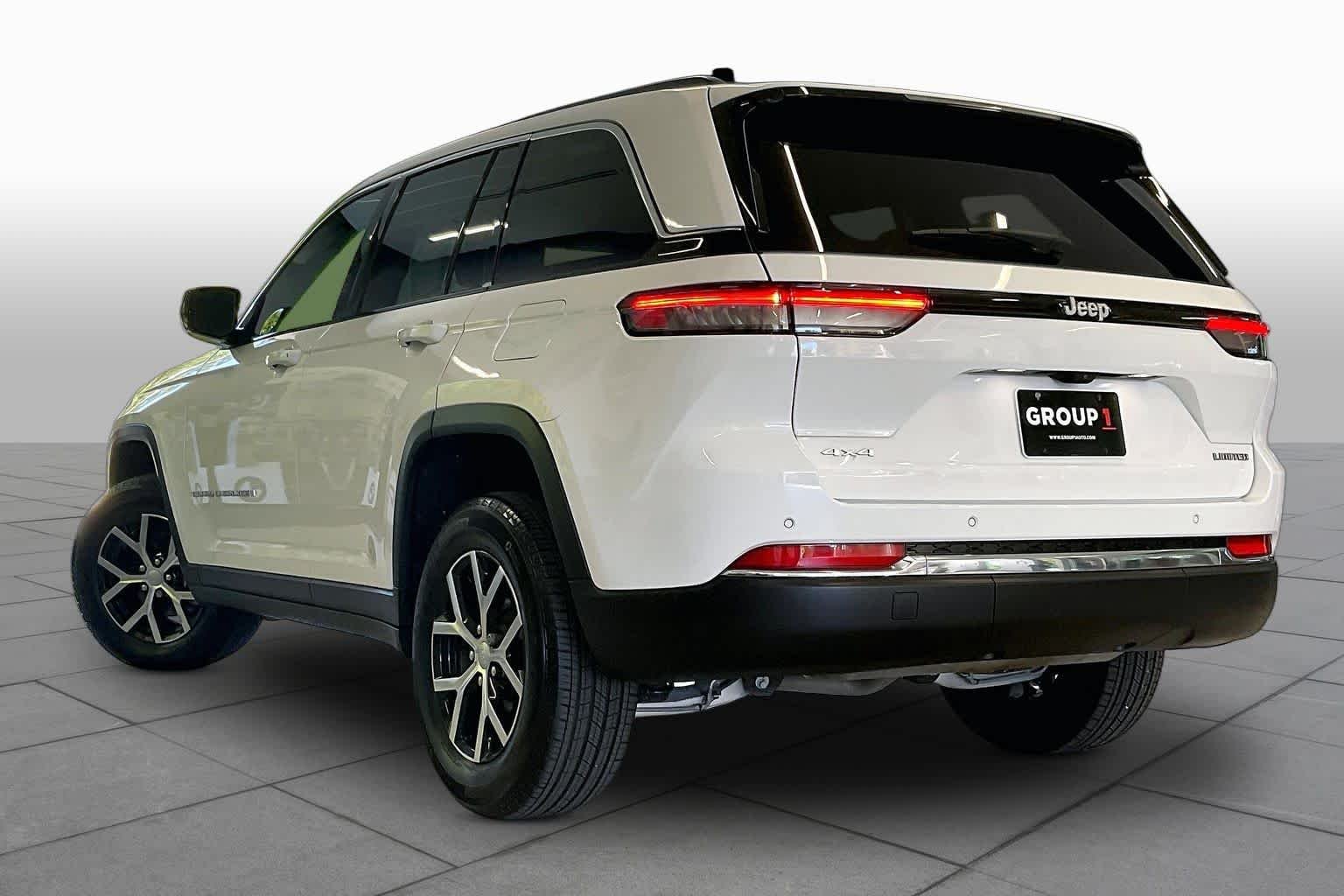 Used 2025 Bright White Clearcoat Jeep Limited image 11