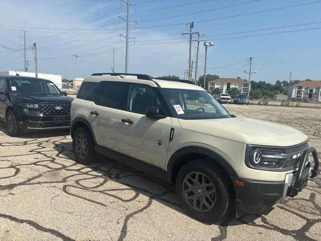 Used 2025 Desert Sand Ford Big Bend image 3