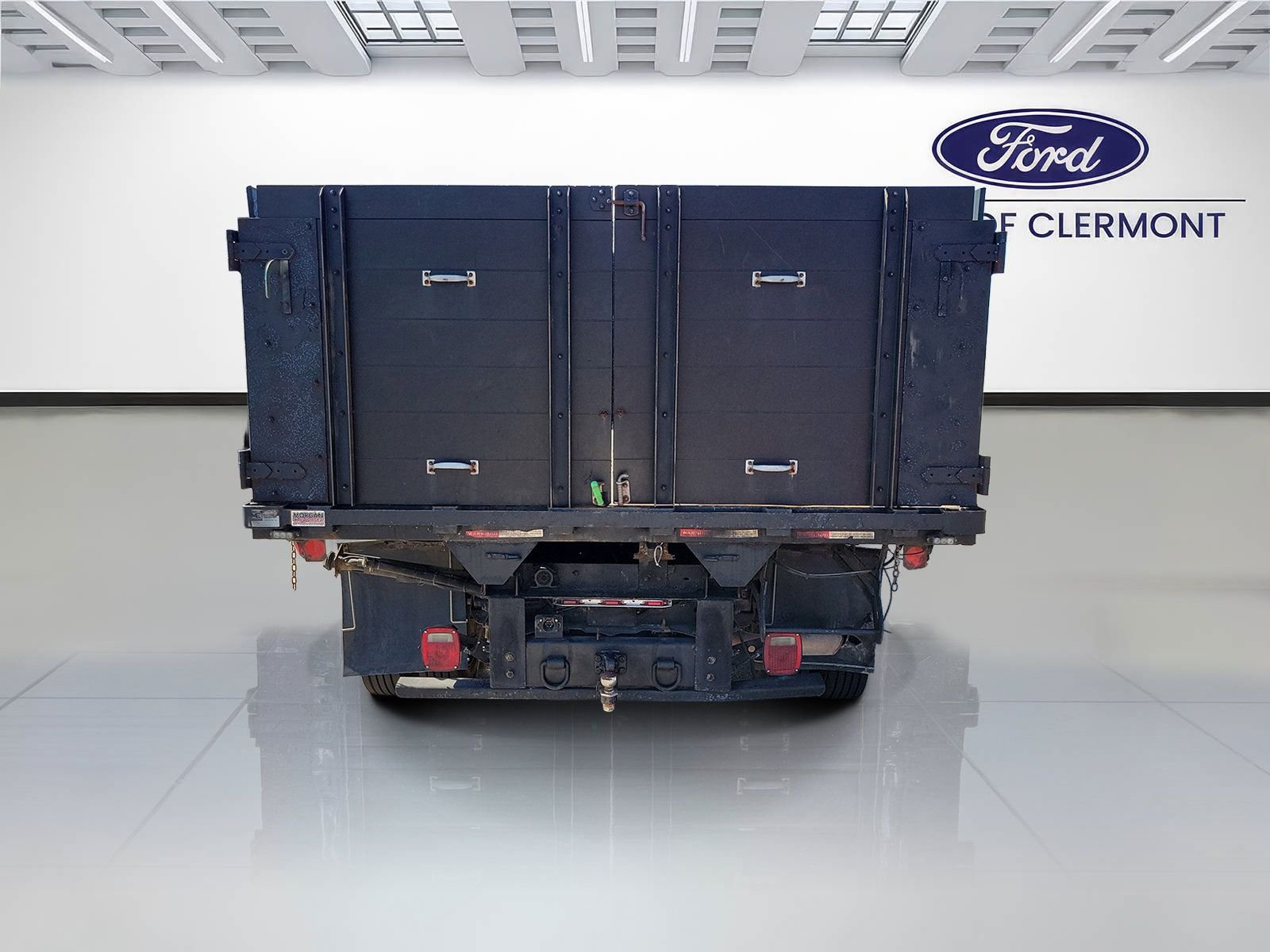 Used 2016 Black Ford XL image 4
