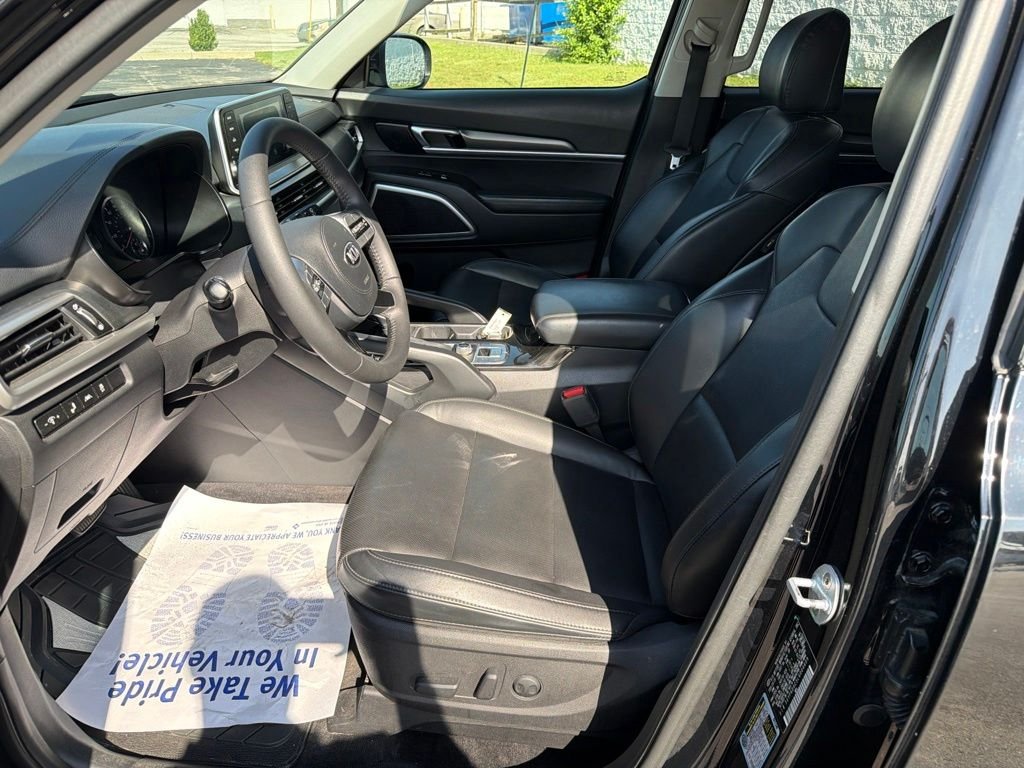 Used 2020 Black Kia S image 17