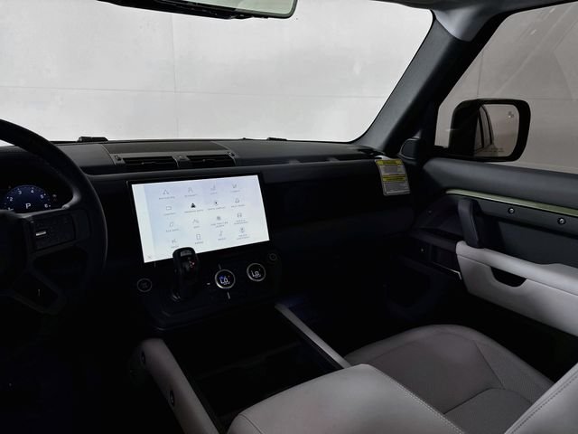 New 2026 Woolstone Green Land Rover X-Dynamic SE image 26
