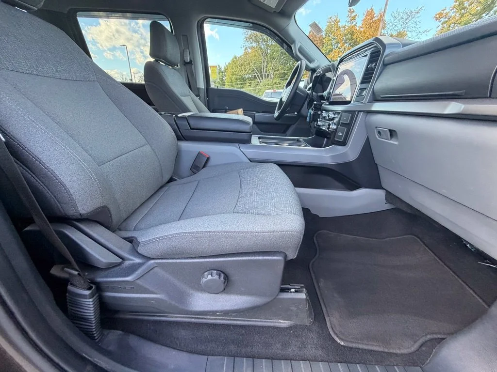 Used 2024 Brown Ford XLT image 34
