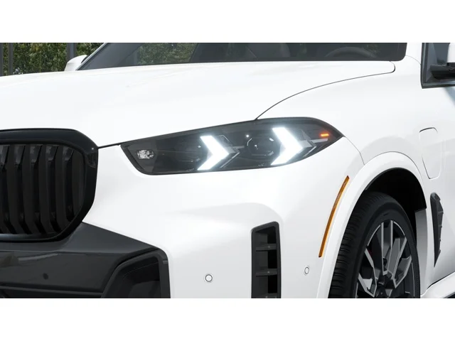 New 2026 Mineral White Metallic BMW xDrive50e image 6