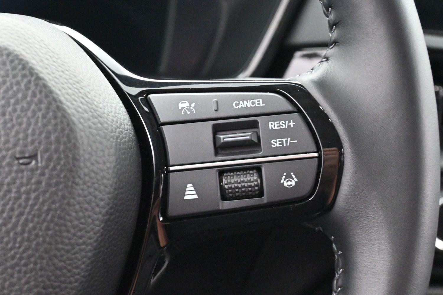 Used 2025 Gray Chrysler Select image 16