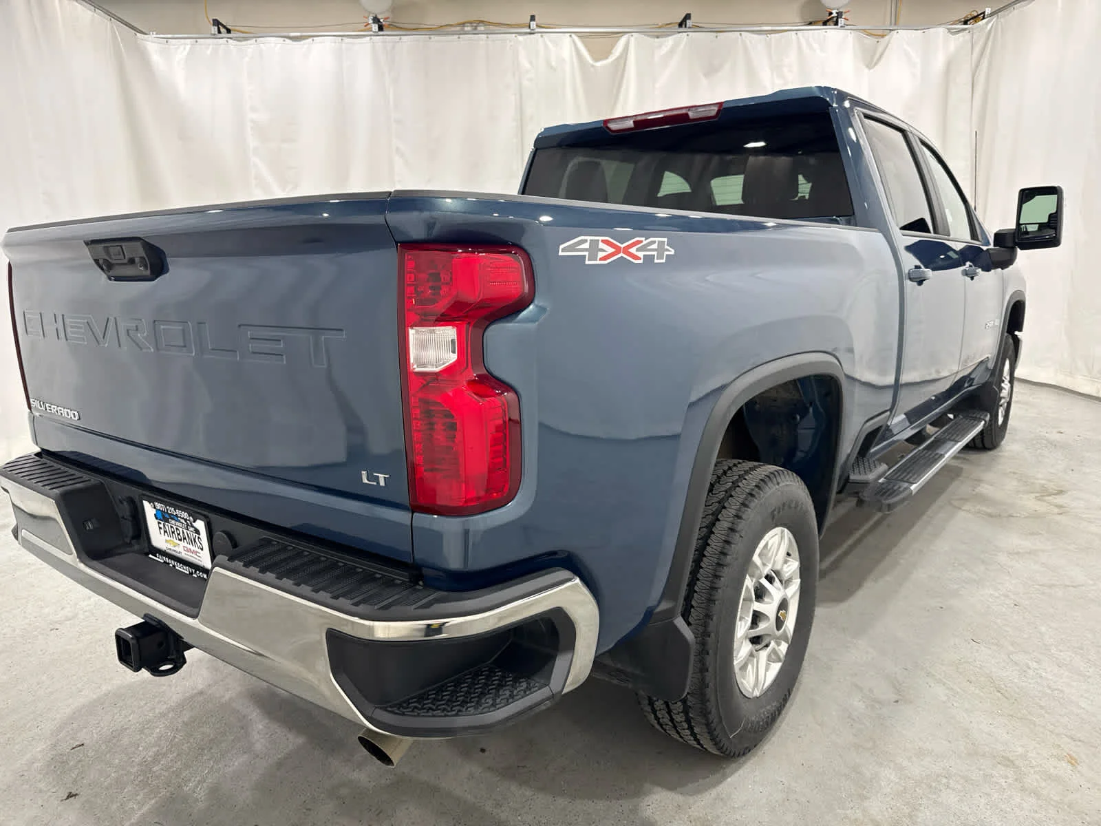 Used 2026 Lakeshore Blue Metallic Chevrolet LT image 5