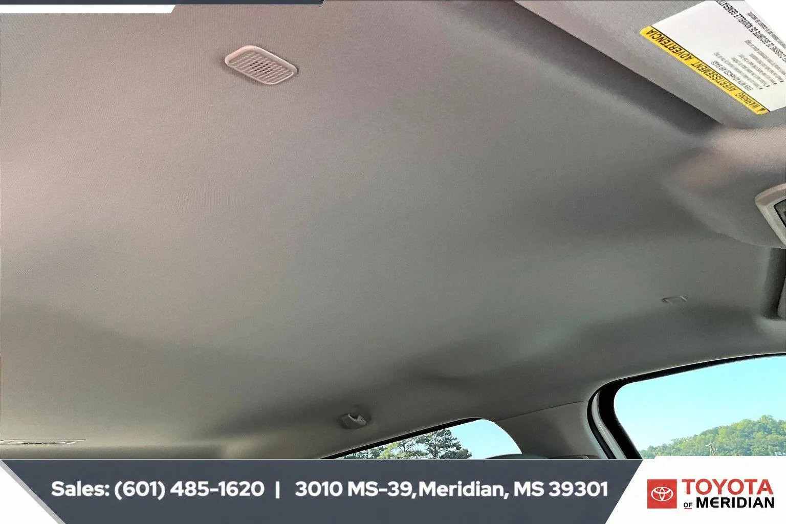 Used 2023 Ice Cap Toyota SR5 image 16