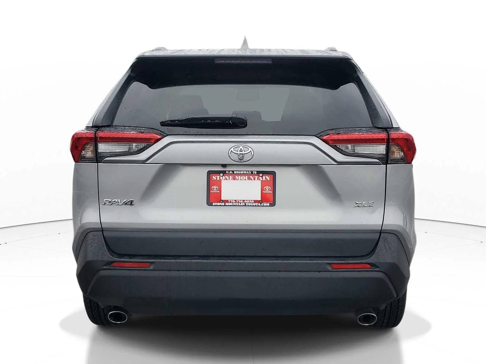 Used 2024 Silver Sky Metallic Toyota XLE image 5