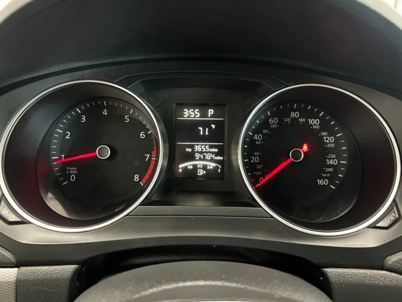 Used 2018  Volkswagen 1.4T S image 24