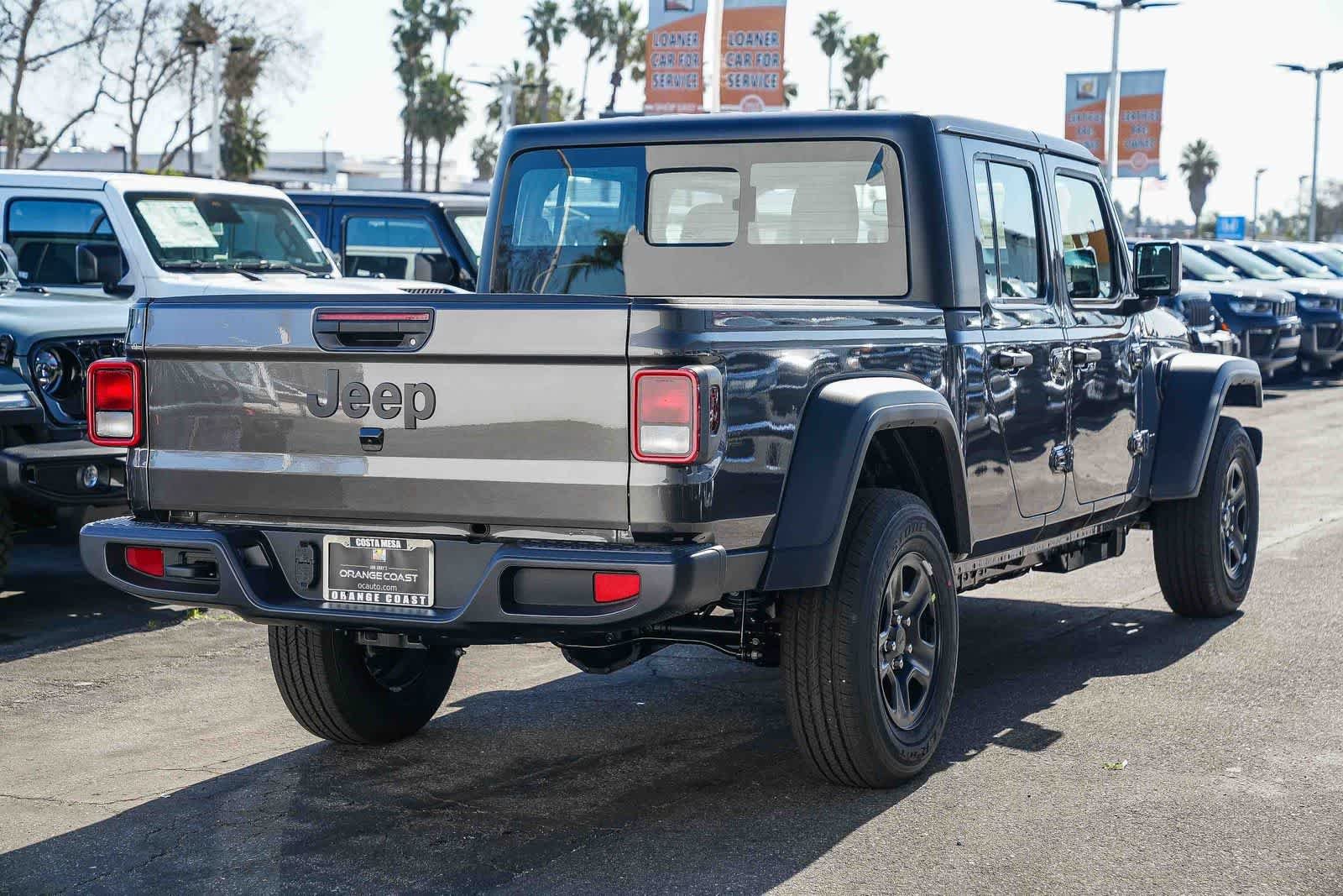 New 2026 Granite Crystal Metallic Clear-Coat Exterior Paint Jeep Sport image 4