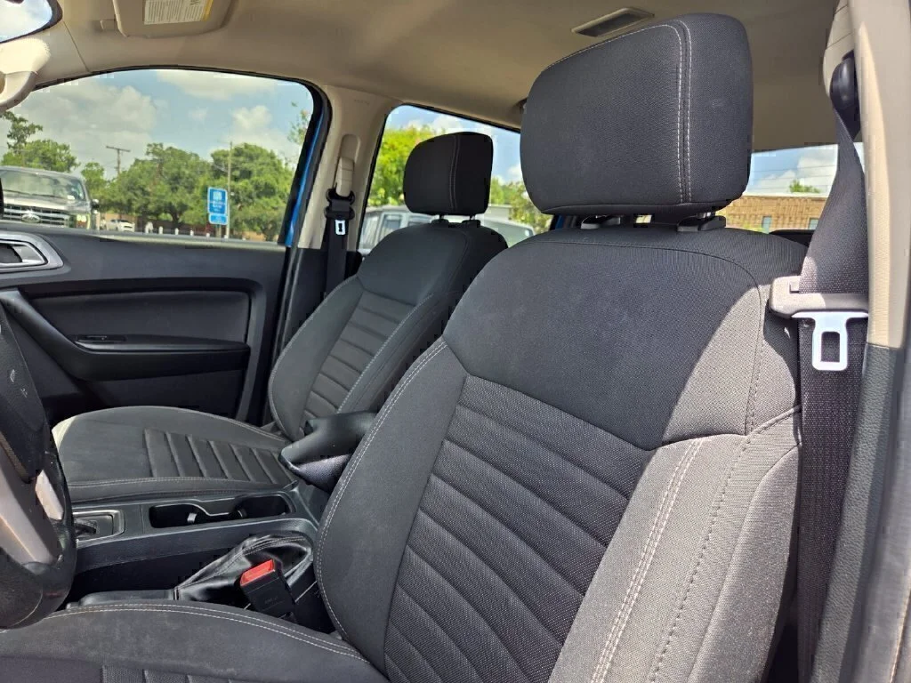 Used 2021 Blue Ford XLT image 11