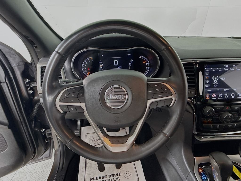 Used 2021 Granite Crystal Metallic Clearcoat Jeep Laredo X image 16