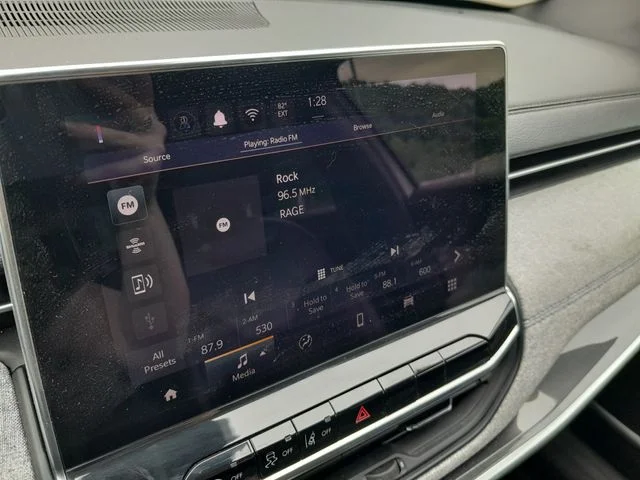 Used 2024 Silver Jeep Latitude image 21