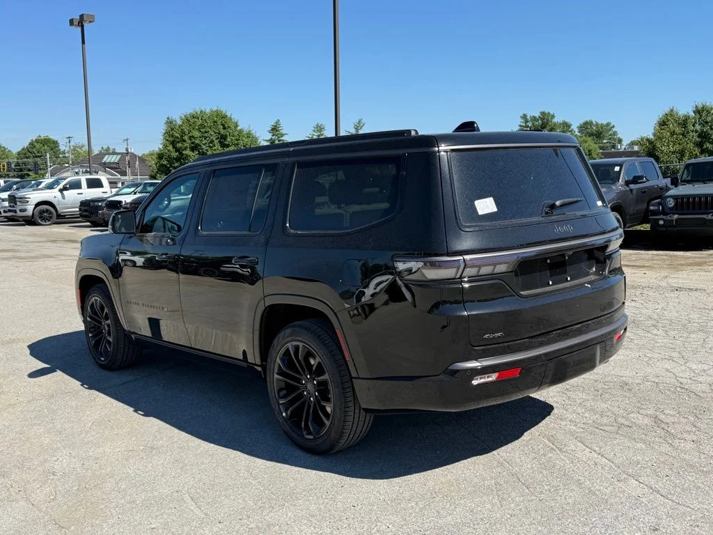 New 2026 High Gloss Black Exterior Paint Jeep Summit Obsidian image 8