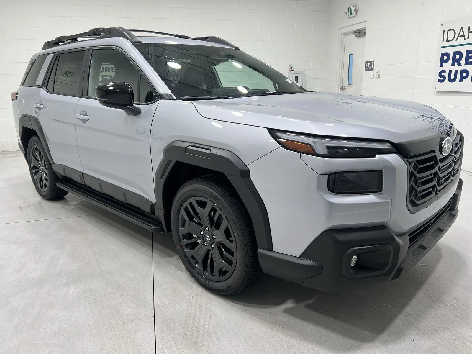 New 2026 ICE SILVER METALLIC Subaru Limited XT image 2