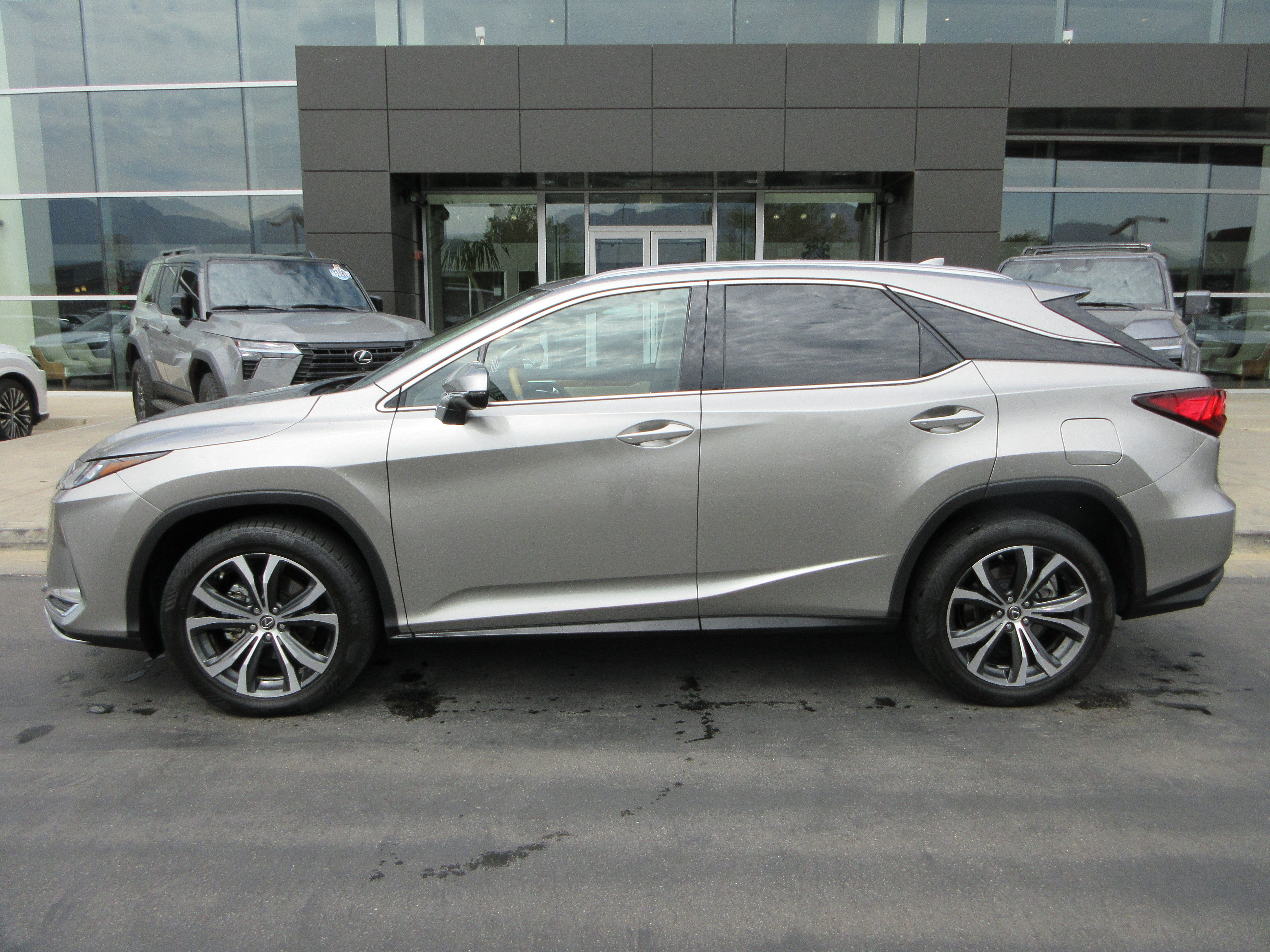 Used 2020 Atomic Silver Lexus 350 image 3