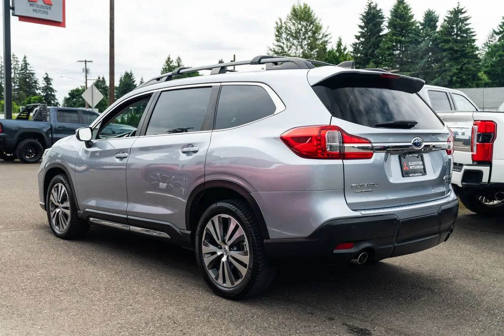 Used 2019 Silver Subaru Limited image 5