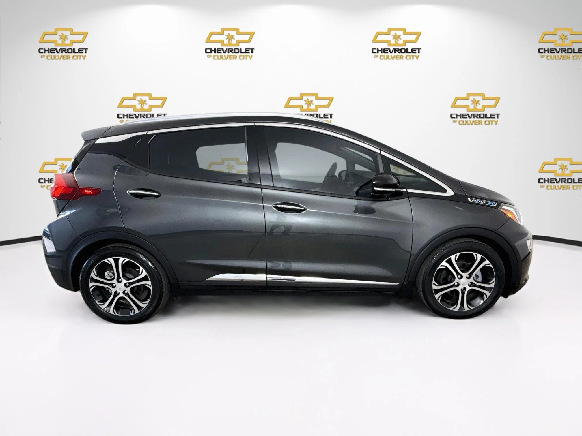 Used 2019 (Includes (TUS) Black grille.) Chevrolet Premier image 9
