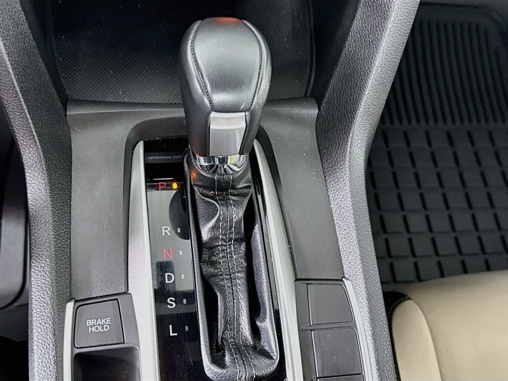 Used 2018 Black Honda EX-T image 17