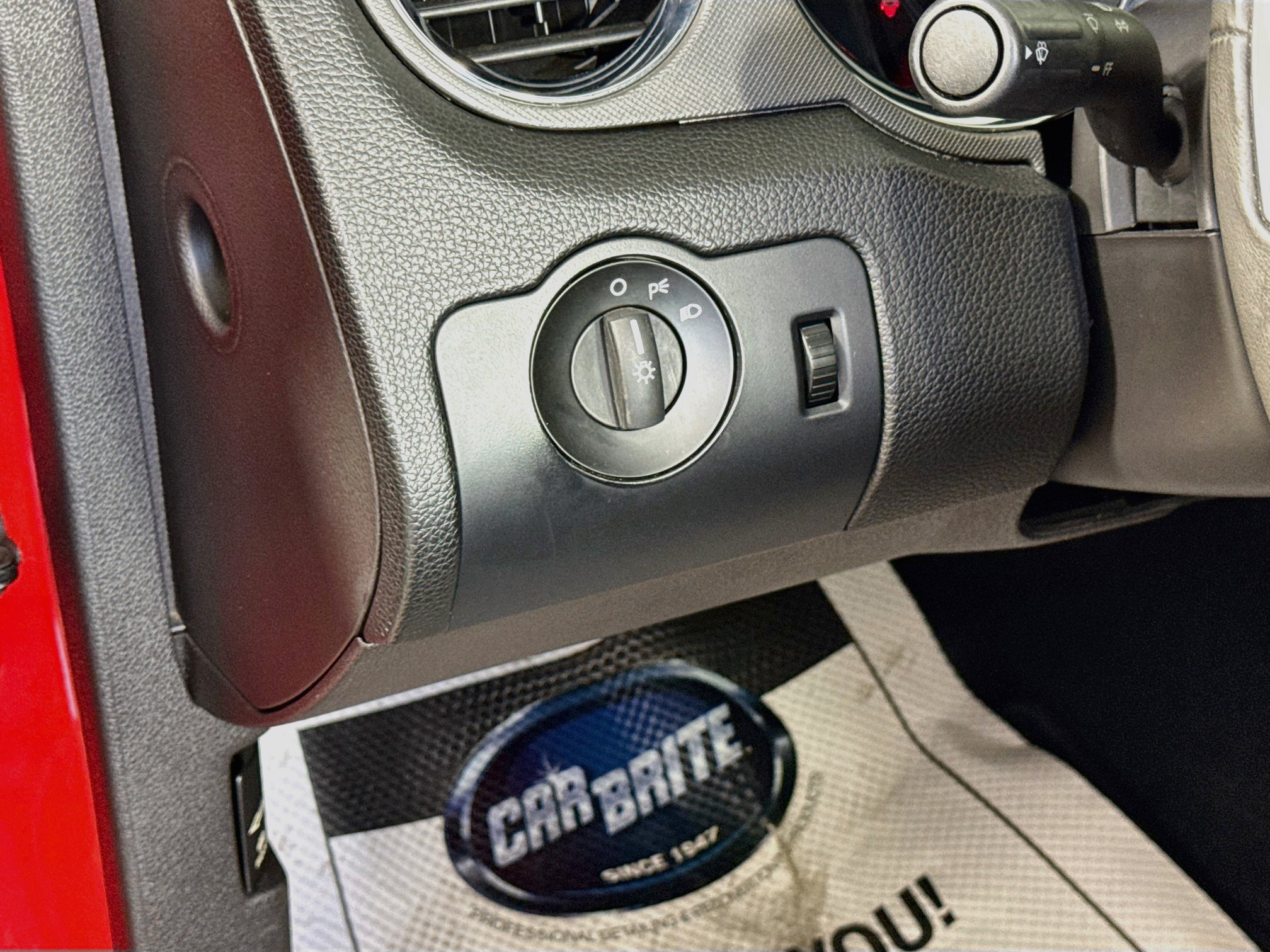 Used 2014 Red Ford V6 image 15