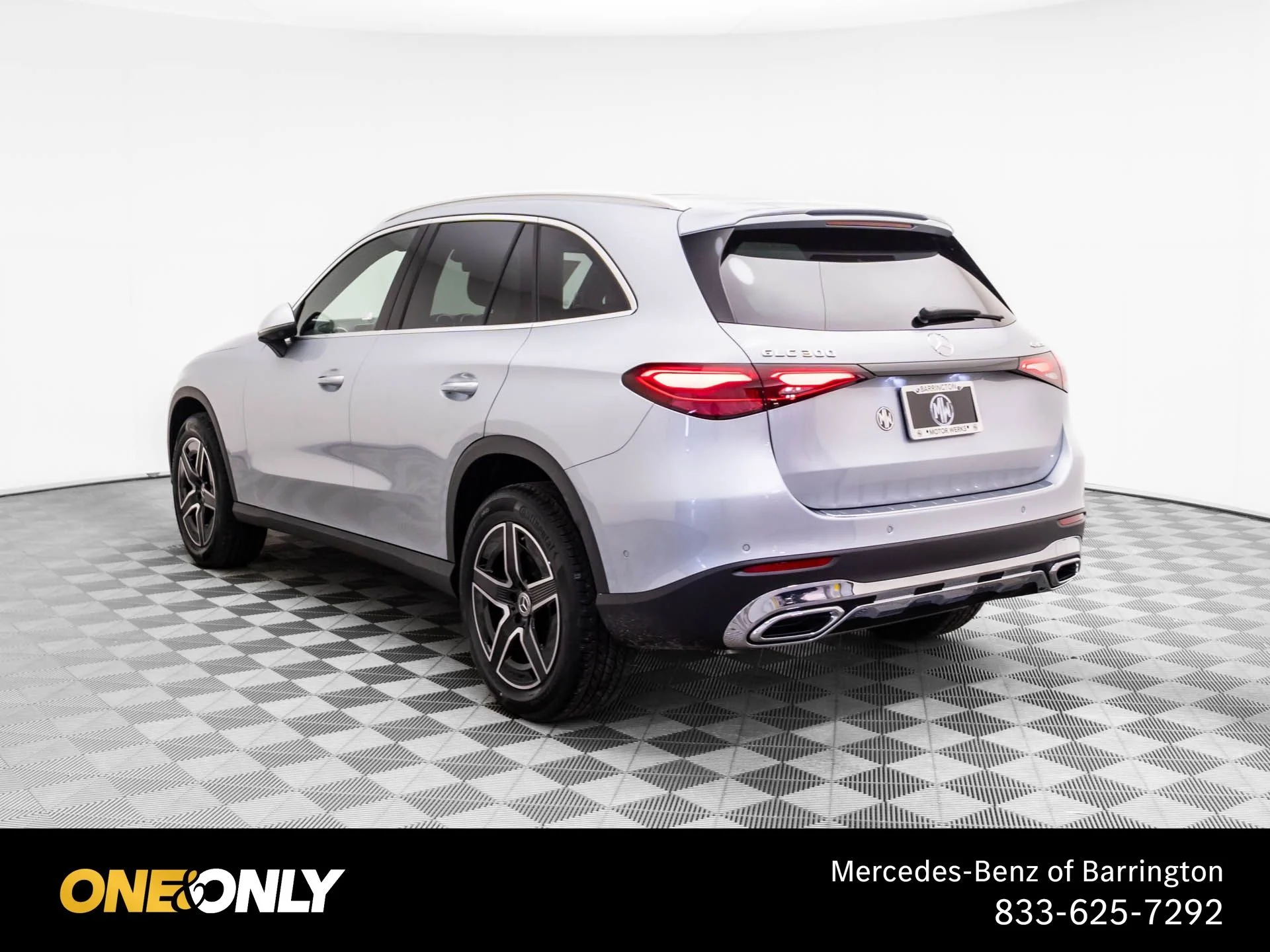 New 2026 Silver Mercedes-Benz GLC 300 image 3