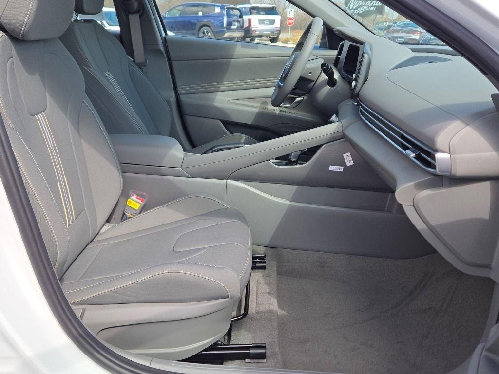 New 2026 White Hyundai SEL Sport image 7