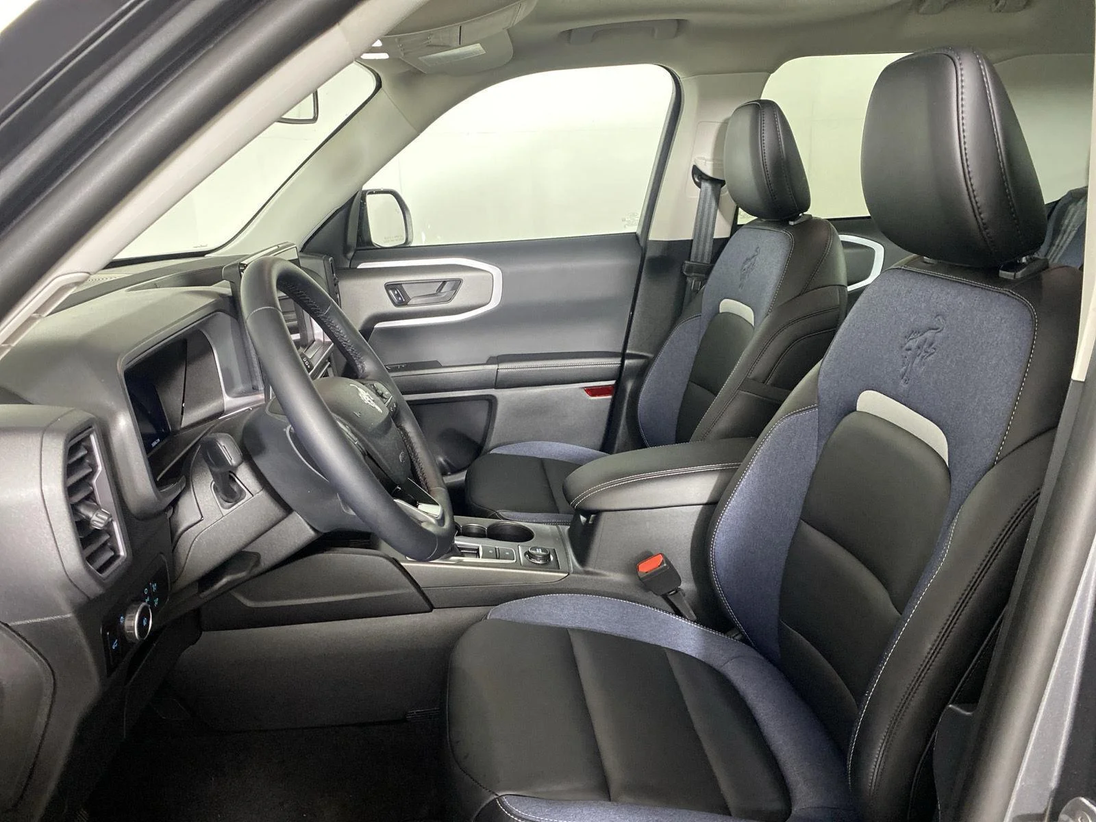 Used 2025 Carbonized Gray Ford Outer Banks image 13