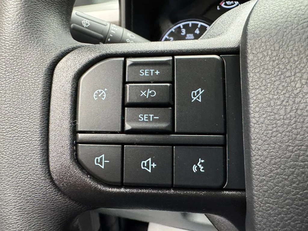 New 2027 Oxford White Ford F-250® XL image 13