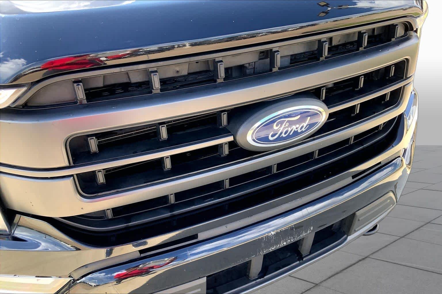Certified Used 2023 Agate Black Metallic Ford LARIAT image 29