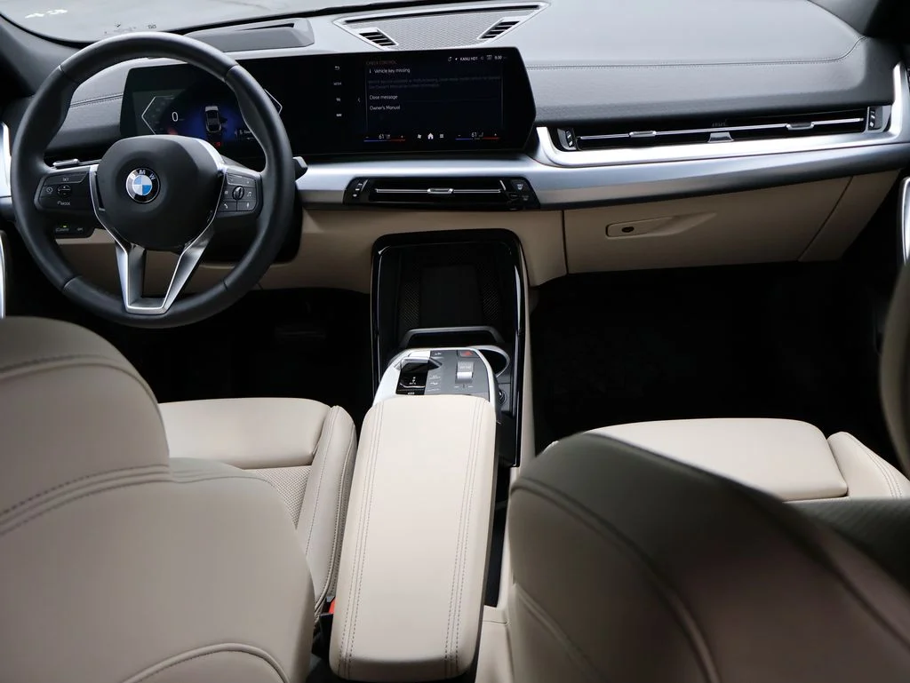 Used 2025 Gray BMW xDrive28i image 16