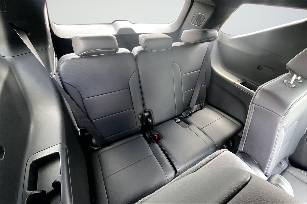 Used 2025 Gray Chevrolet LT image 21