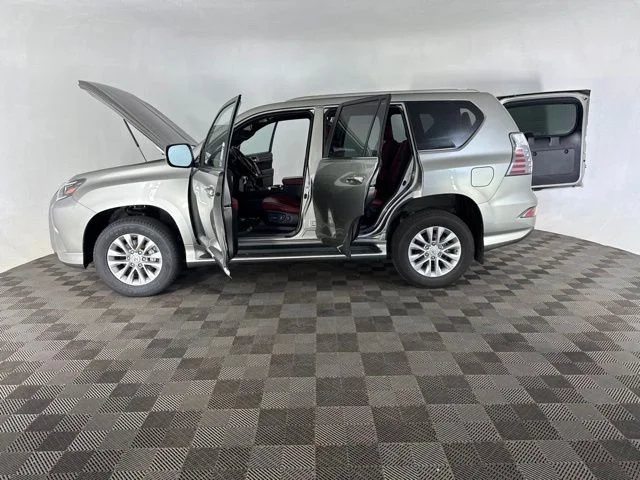 Used 2021 Silver Lexus 460 image 9