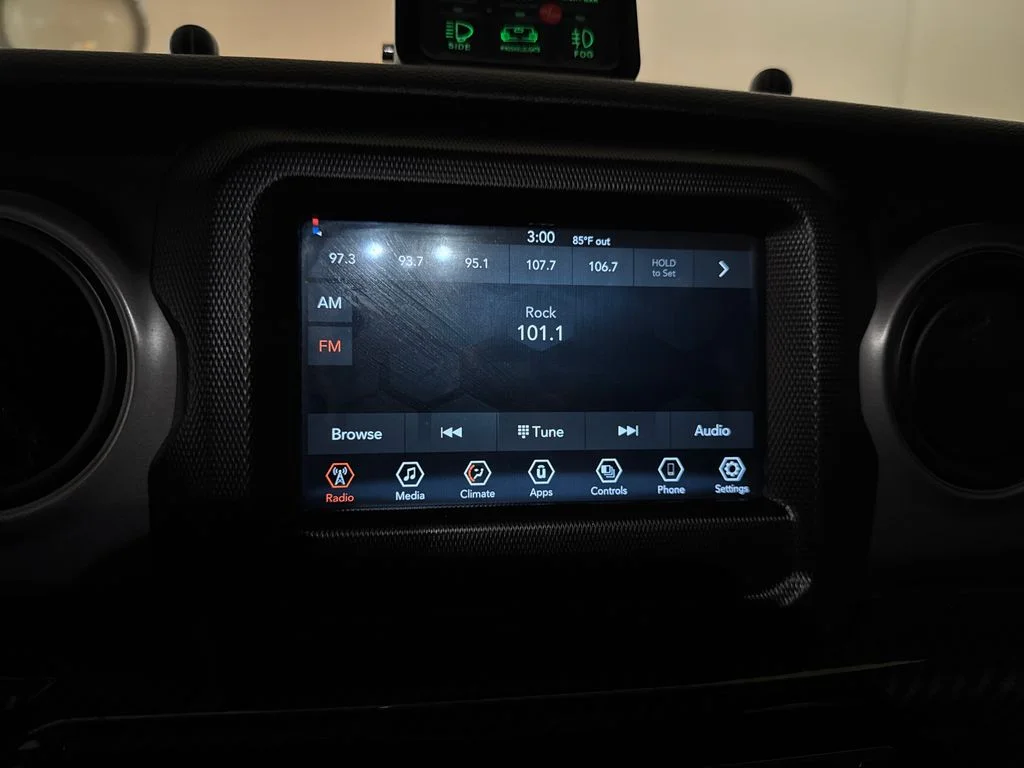 Used 2022 Gray Jeep Willys image 23