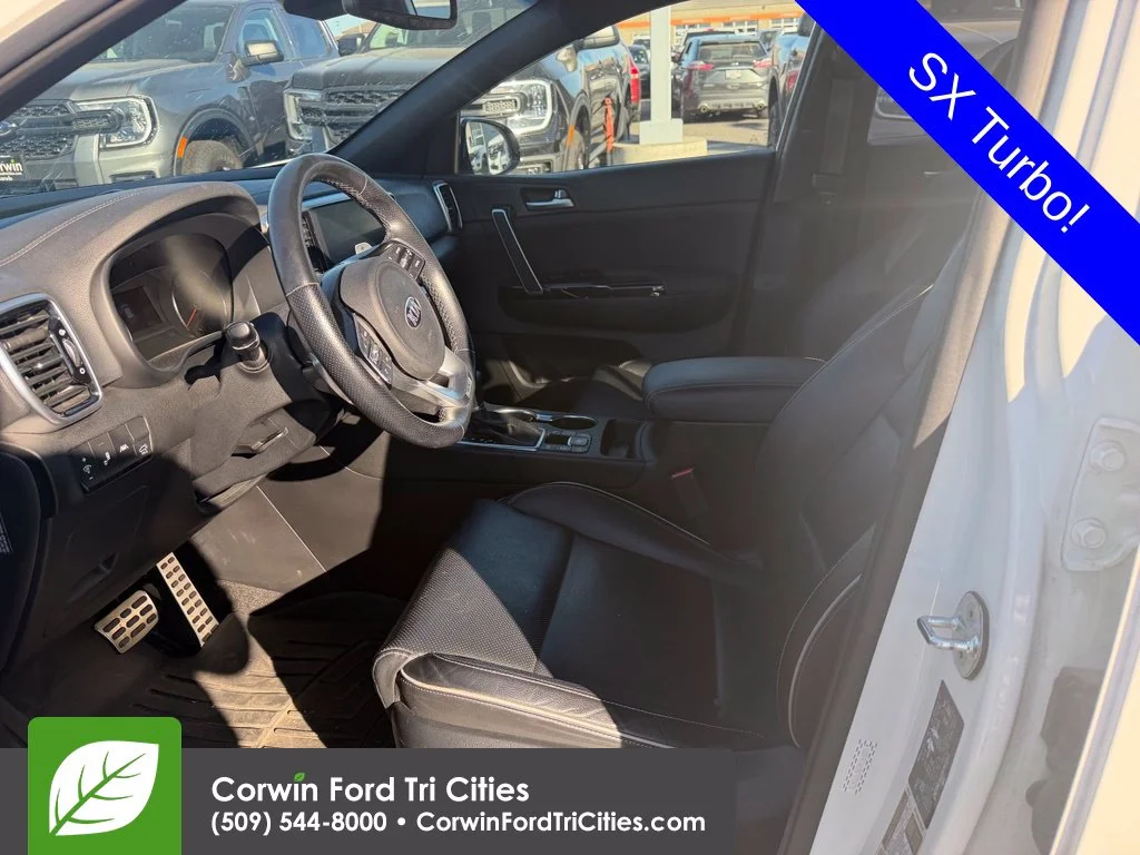 Used 2022 White Kia SX image 10
