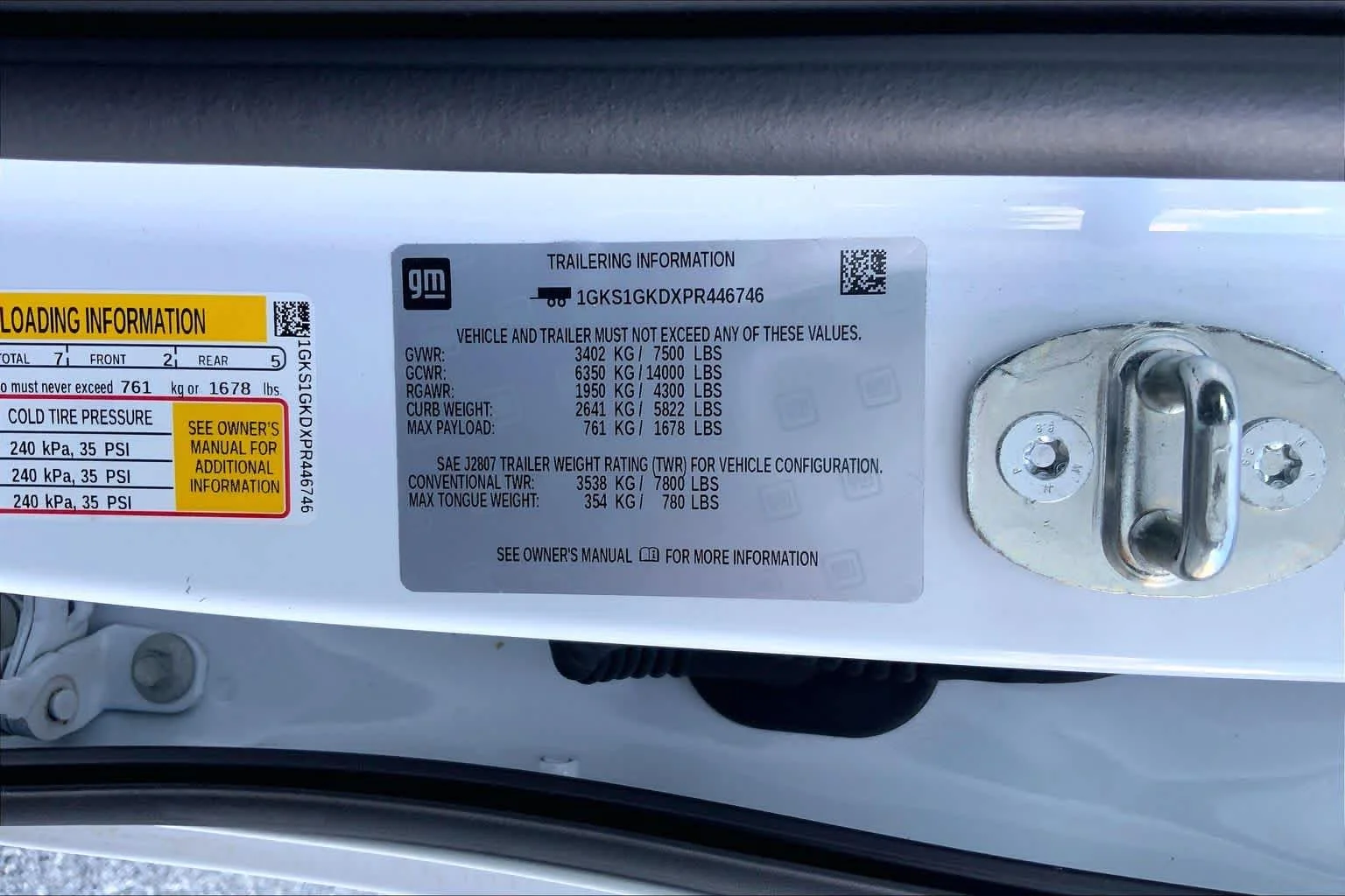 Used 2023 Summit White GMC SLT image 29