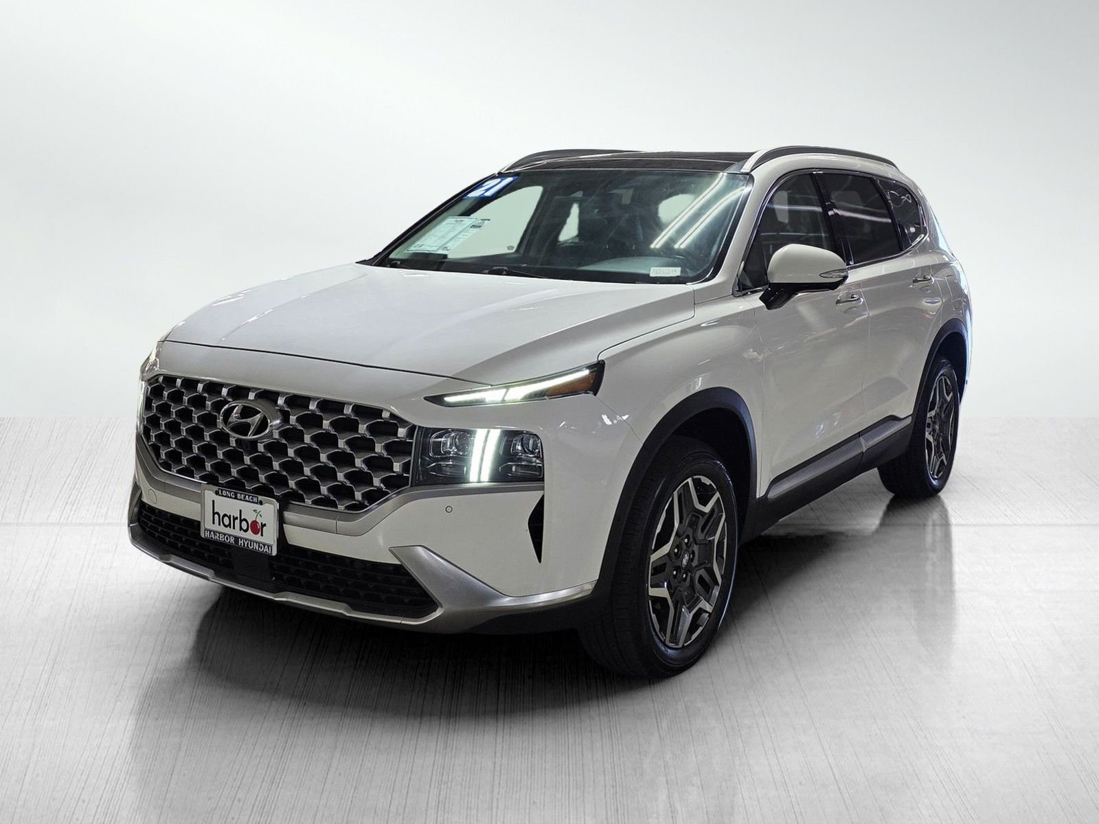 Used 2021 Cream White Hyundai Limited image 3