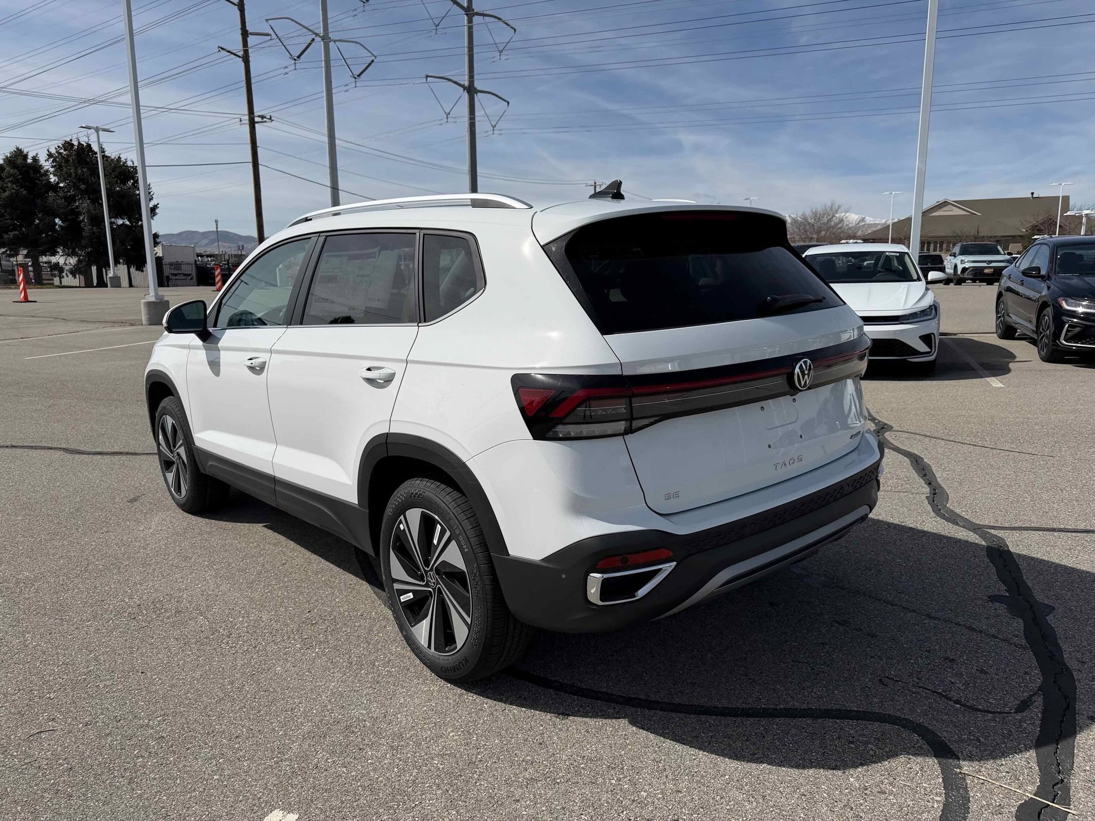 New 2026 Pure White Volkswagen SE image 5
