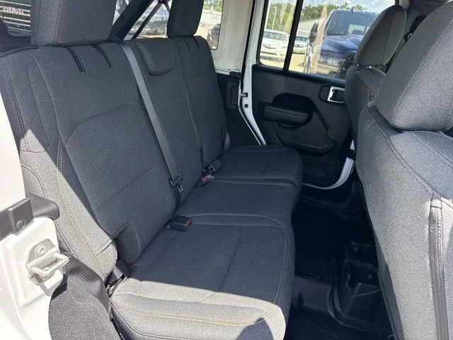 Used 2025 White Jeep Sport S image 13