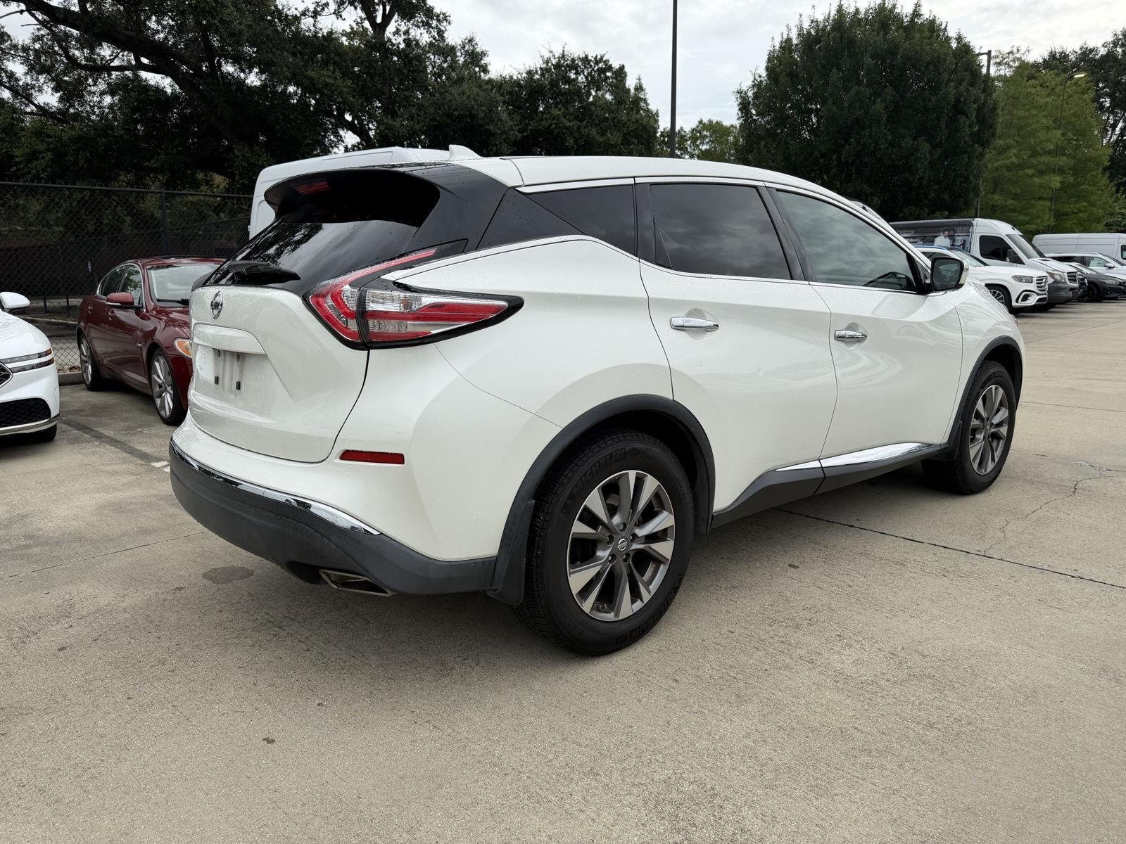 Used 2017 Pearl White Nissan S image 23