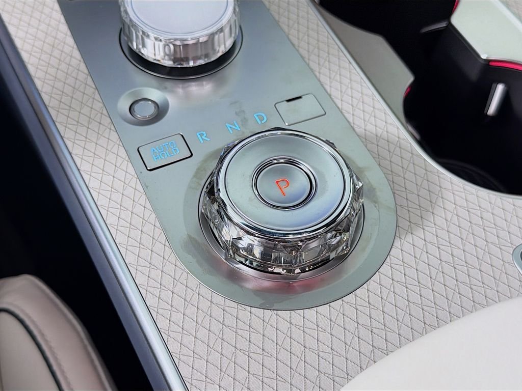 New 2026 Savile Silver Genesis 3.5T Prestige image 17