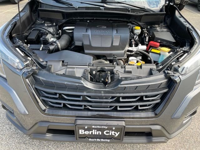 Used 2022 Gray Metallic Subaru Limited image 9