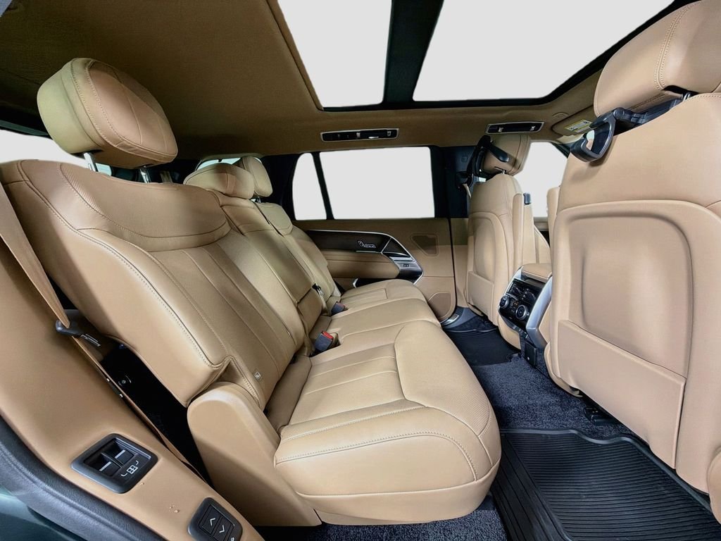 New 2026 Belgravia Green Land Rover SE LWB 7-Seats / V8 image 29