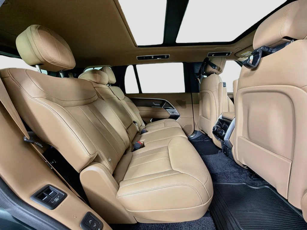 New 2026 Belgravia Green Land Rover SE LWB 7-Seats / V8 image 29