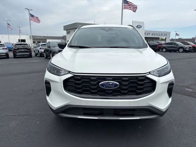 New 2026 Star White Metallic Tri-coat Ford ST-Line image 4