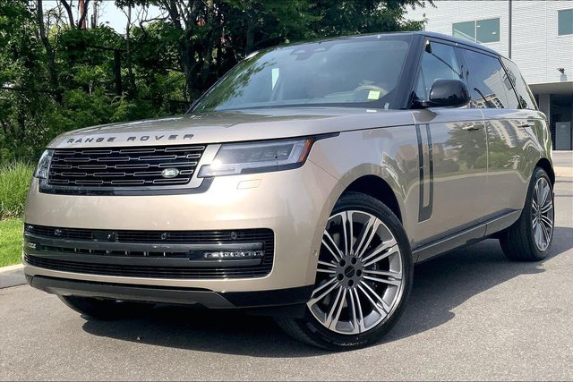 2026 Land Rover Range Rover SE LWB 7-Seats / V8