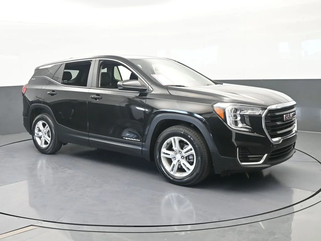 Used 2023 Ebony Twilight Metallic GMC SLE image 8