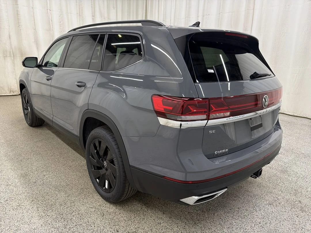 New 2026 Pure Gray Volkswagen 2.0T SE w/Technology image 9